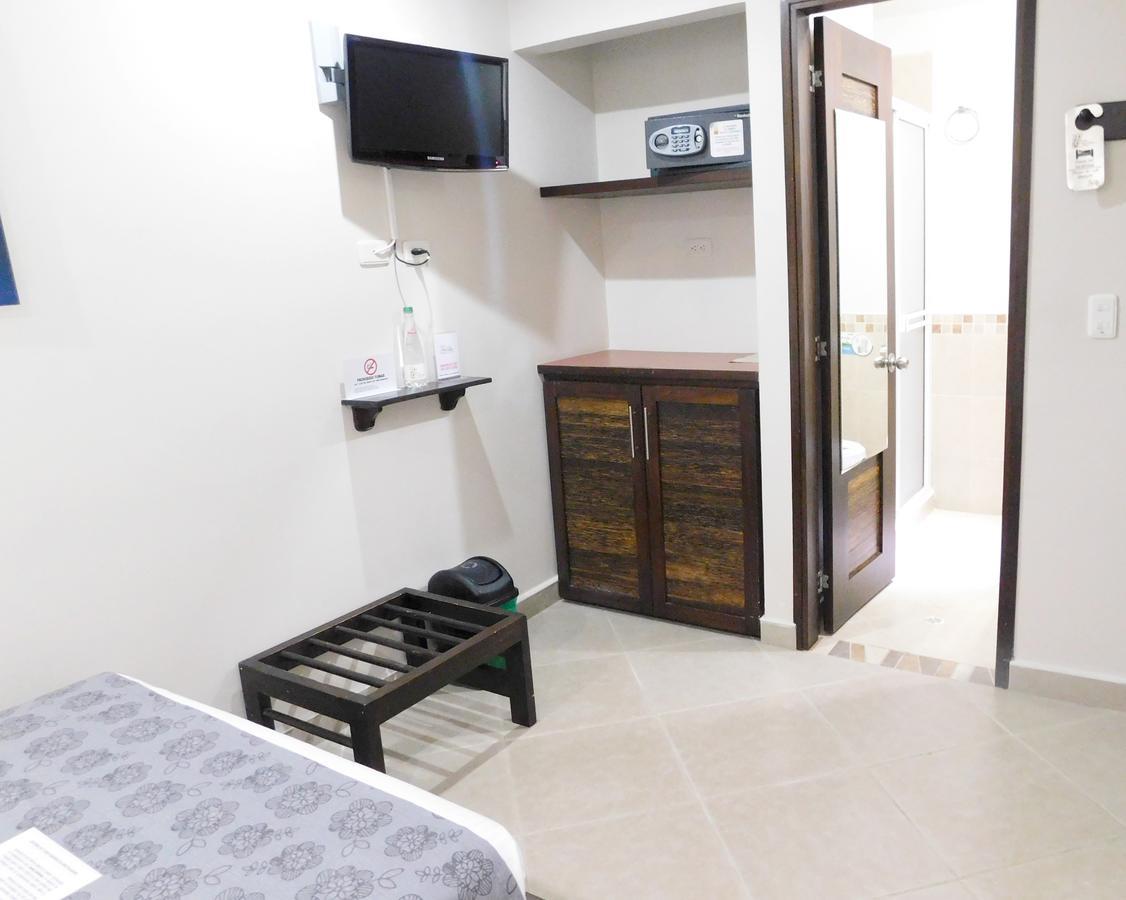 Hotel Poblado Boutique Express Медельин Экстерьер фото